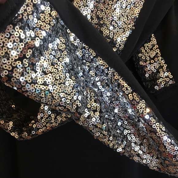 Black tee shirt with silver sequin sleeves NWOT - Picture 2 of 4